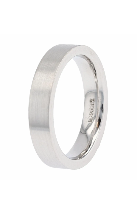 Henrich & Denzel Flat Wedding Band
